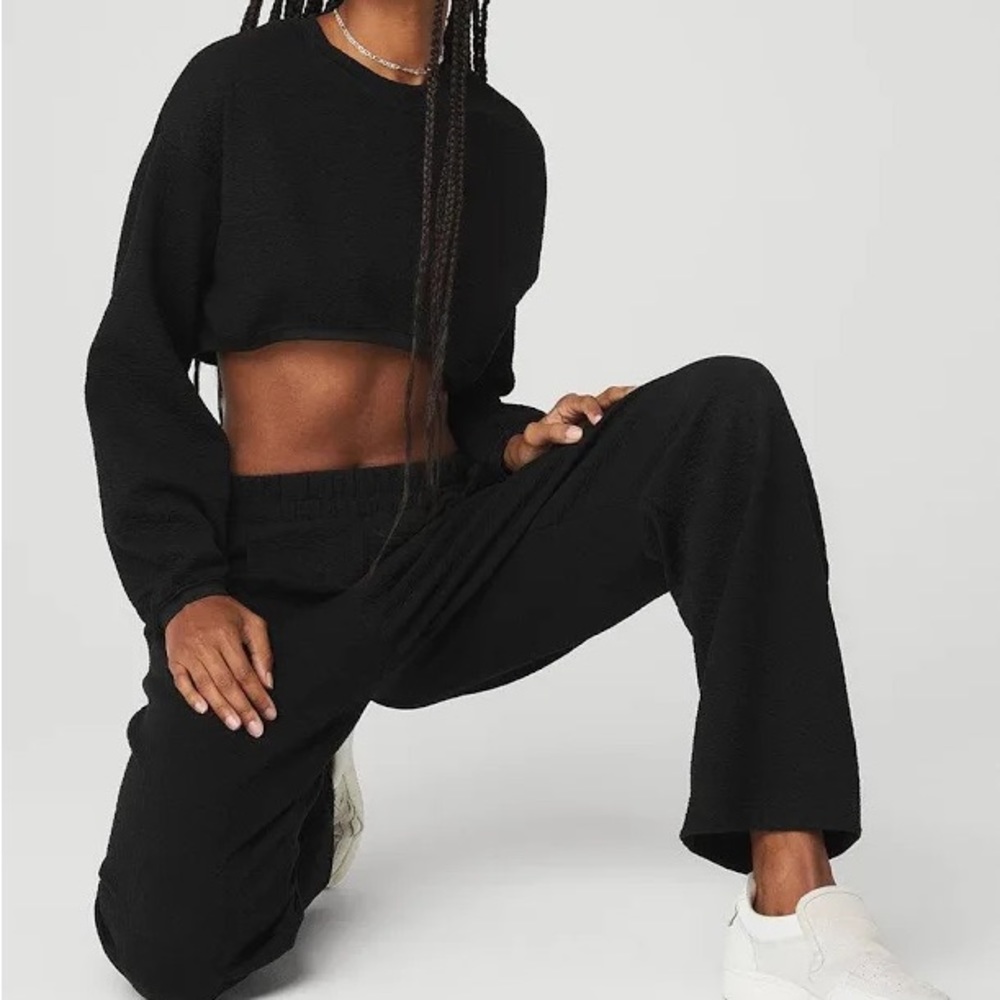 ALO YOGA CROPPED CREWNECK SIZE XS